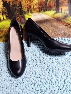 Clarks Black Leather Mid Heel Pumps